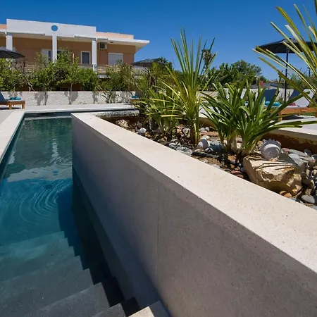 Eleanthi Modern Living Apartment Galatas  Exterior photo