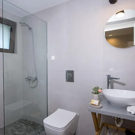 Eleanthi Modern Living Apartment Galatas  Room photo